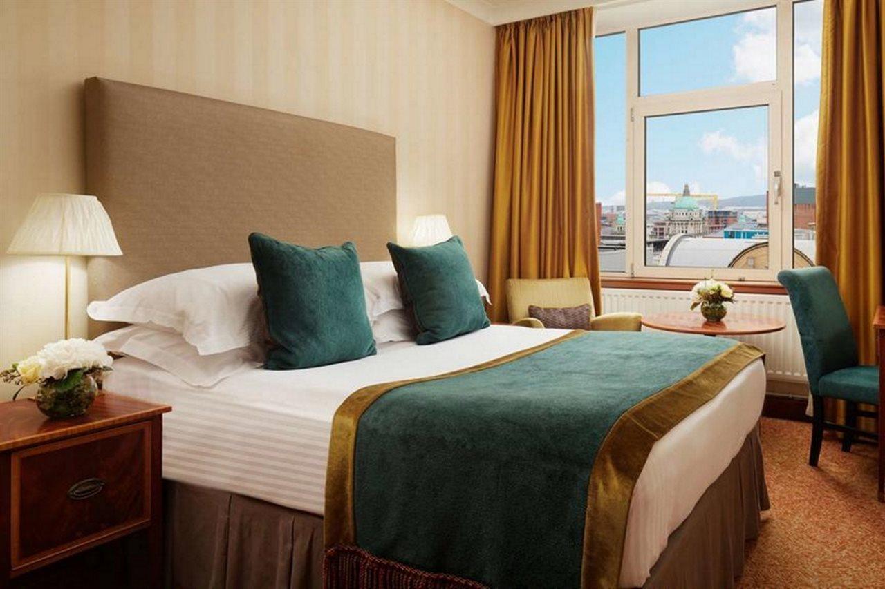 Europa Hotel Белфаст Екстериор снимка
