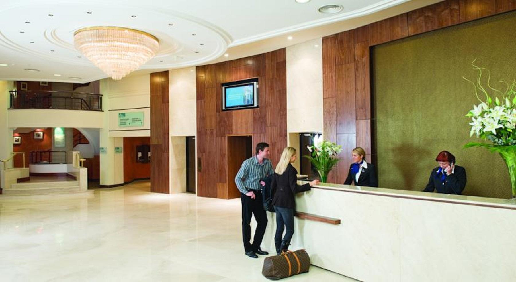 Europa Hotel Белфаст Екстериор снимка