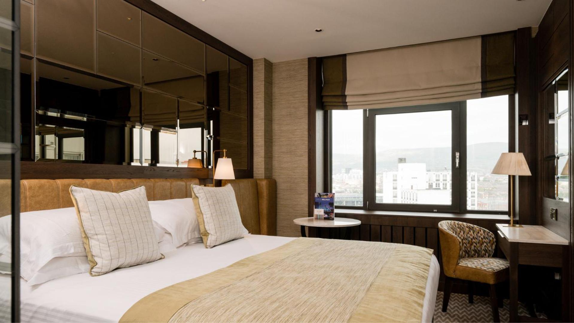 Europa Hotel Белфаст Екстериор снимка