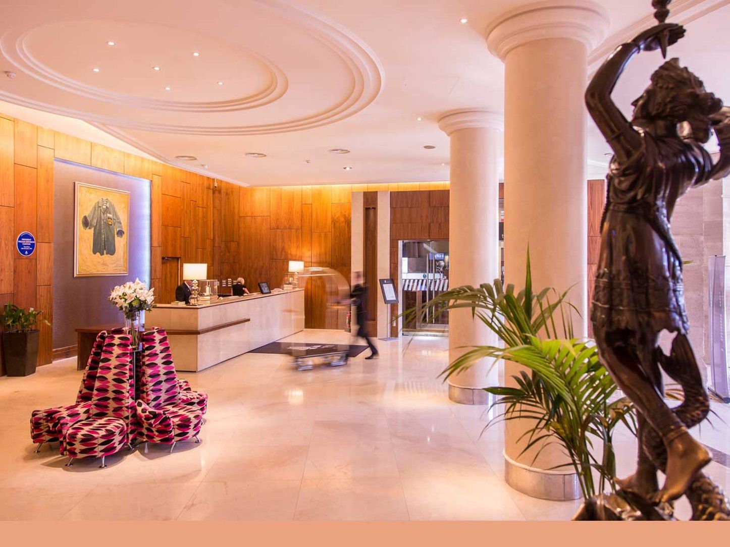 Europa Hotel Белфаст Екстериор снимка